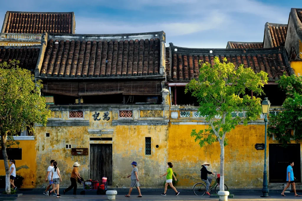 Chan May port to Hoi An private car transfer