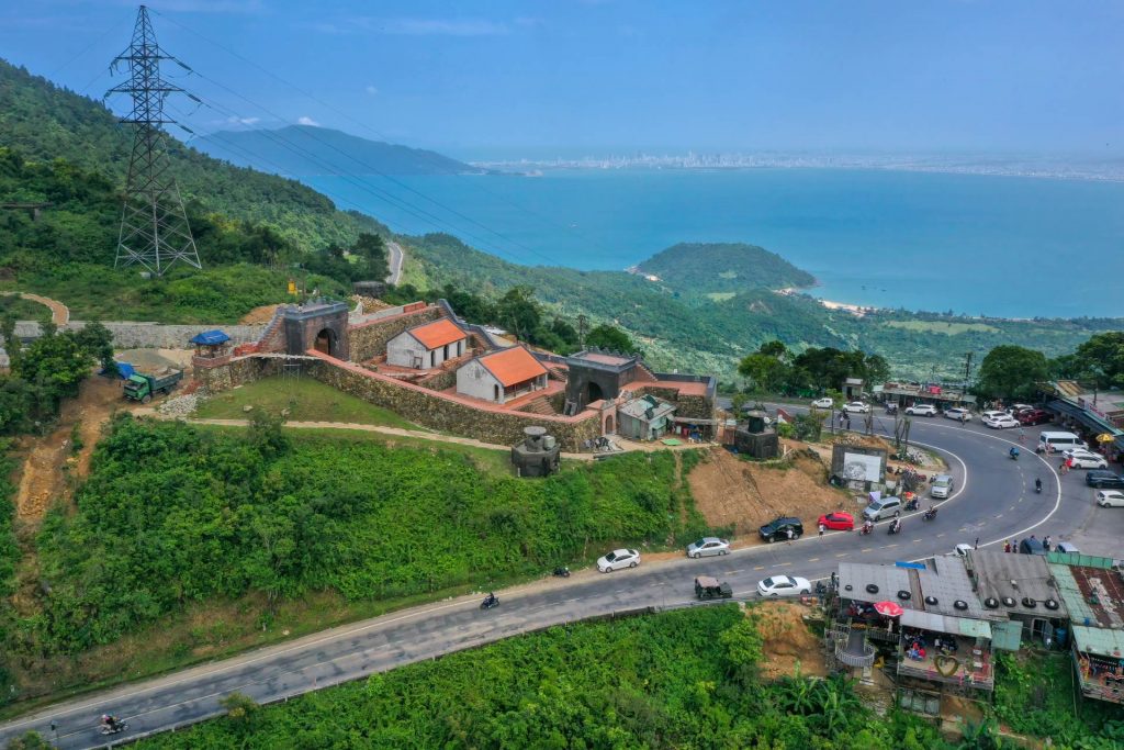 Hai Van pass stop on Hue to Ba Na Hills private transfer